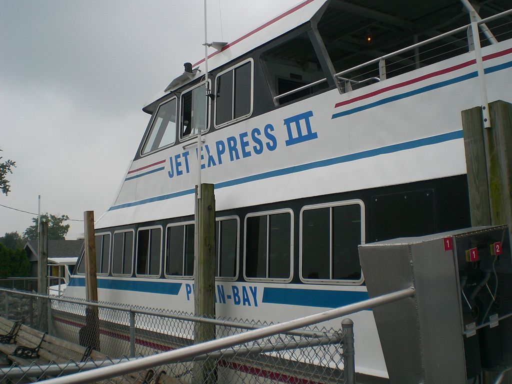 Side body of a Jet Express boat