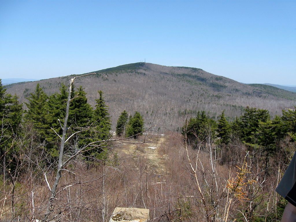Daytime view of Pack Monadnock mountain