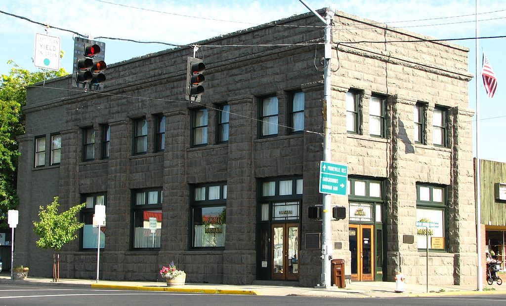 Exterior of the A.R. Bowman Museum