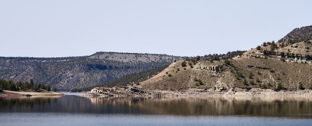 The waters of Prineville Reservoir State Park