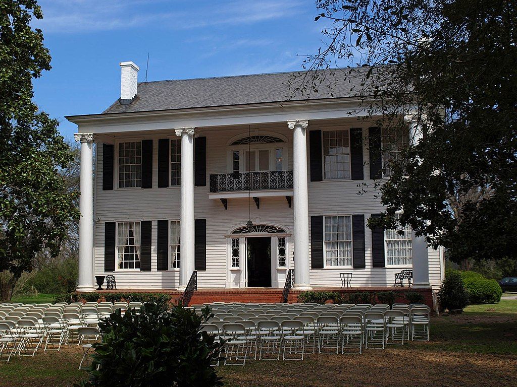 Chairs in front of Buena Vista Mansion