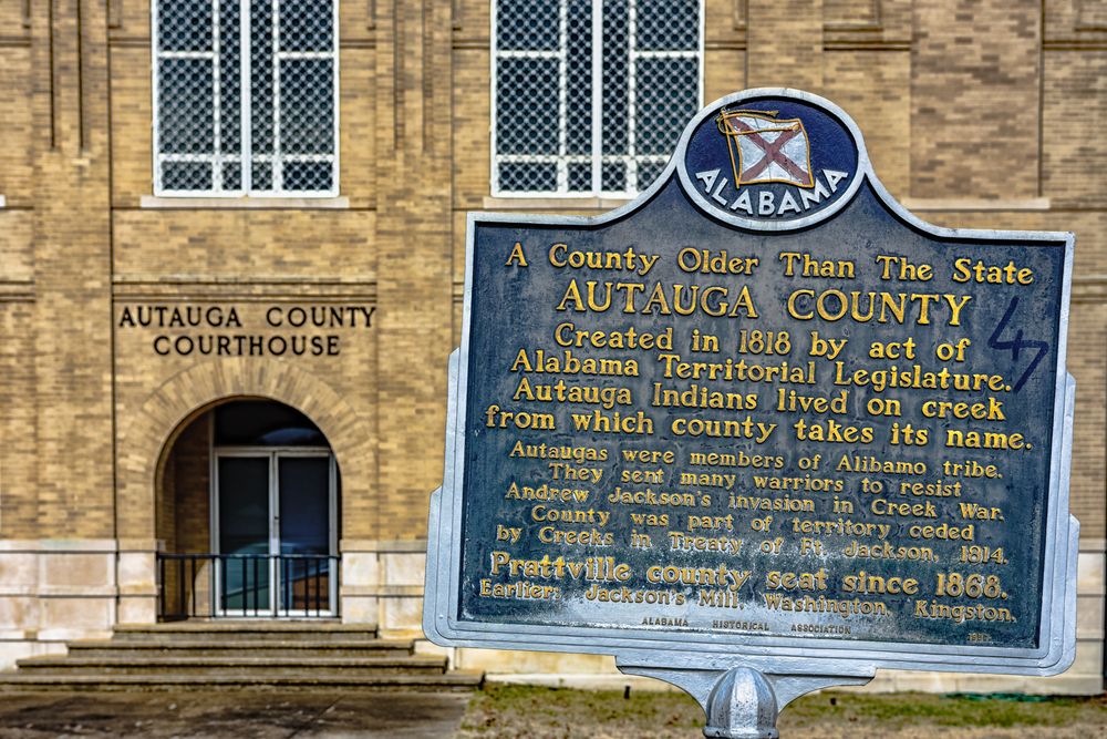 The autauga county courthouse history marker