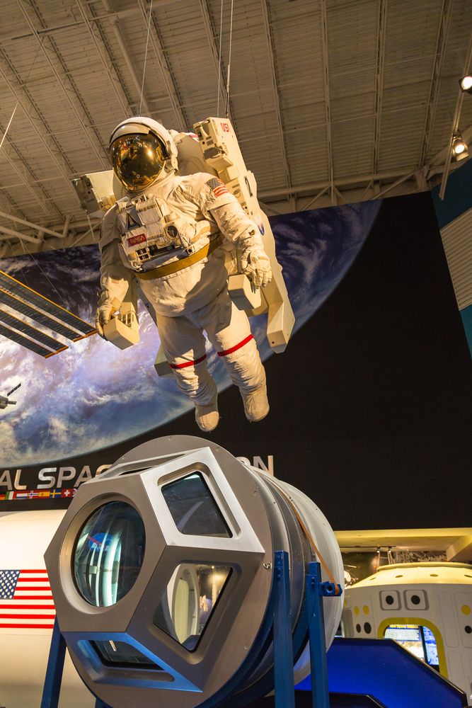 Astronaut suit displayed in NASA’s Johnson Space Center