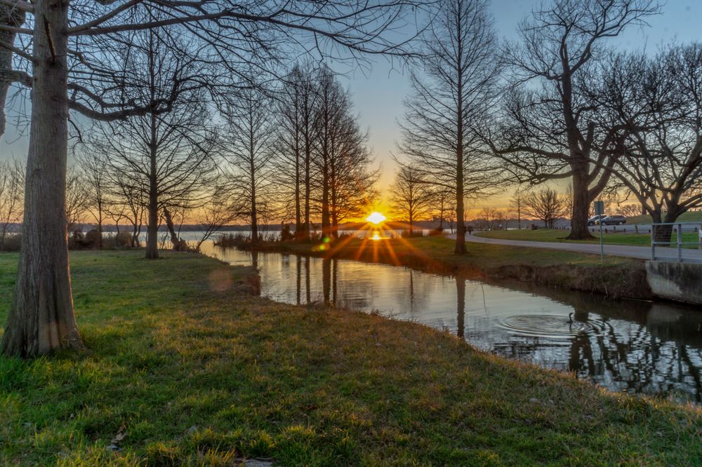 Early morning scene at White Rock Lake