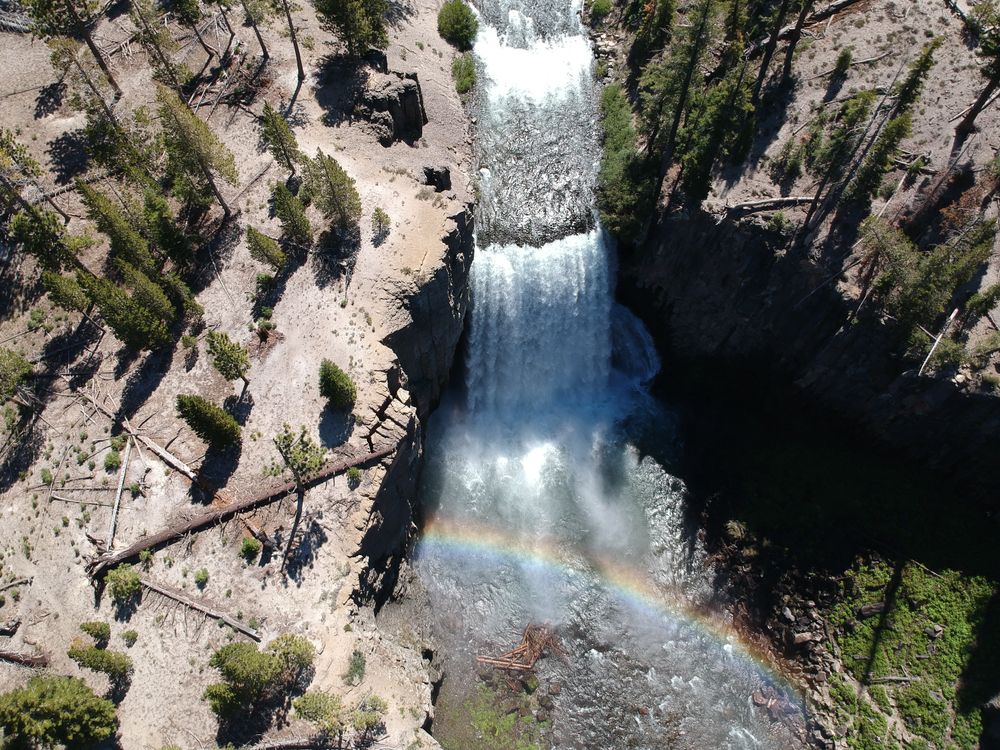 A rainbow in Rainbow Falls in Mammoth Lake 