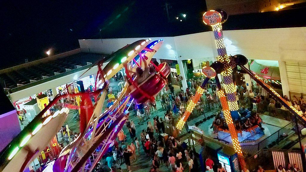 Amusement rides at Funland