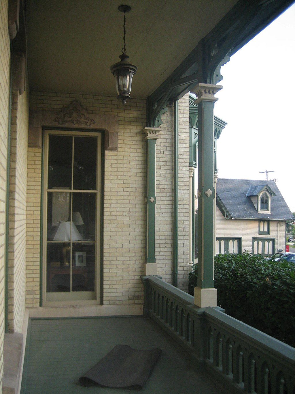 Patio of Lake–Peterson House
