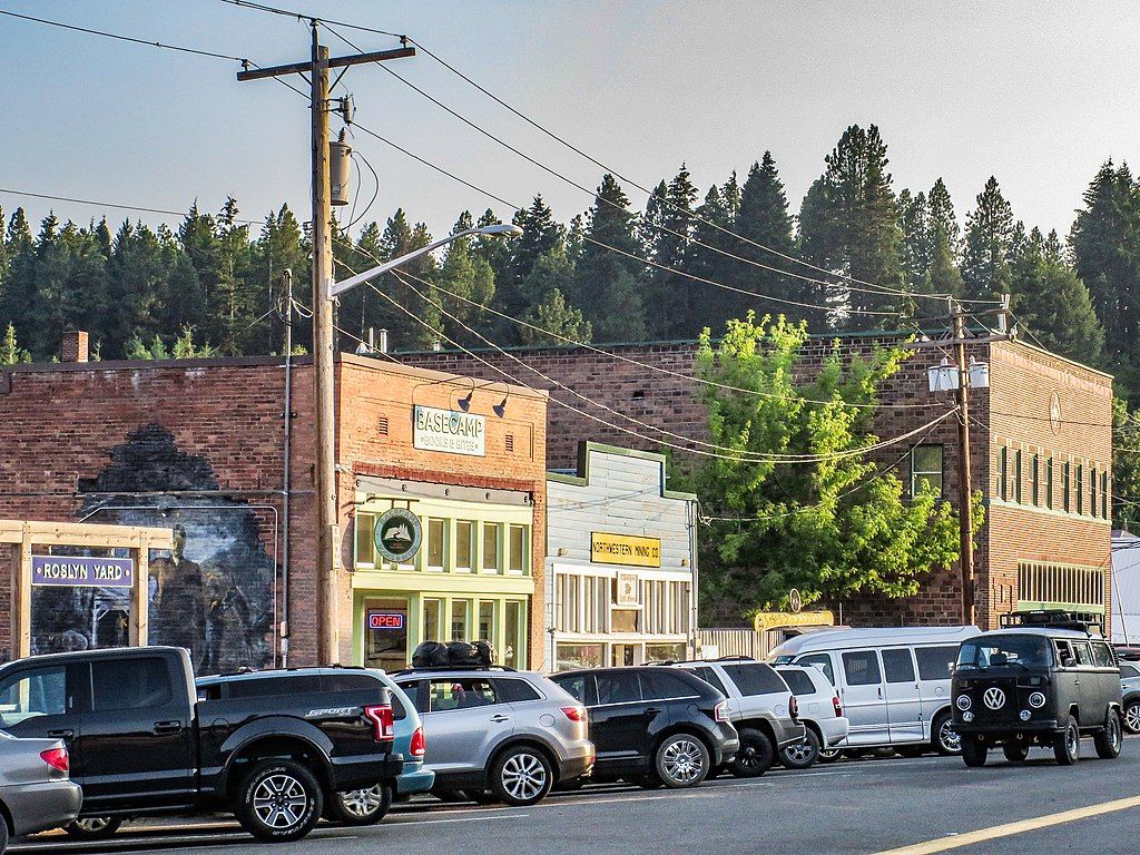 Exterior of Basecamp Books & Bites from across the street