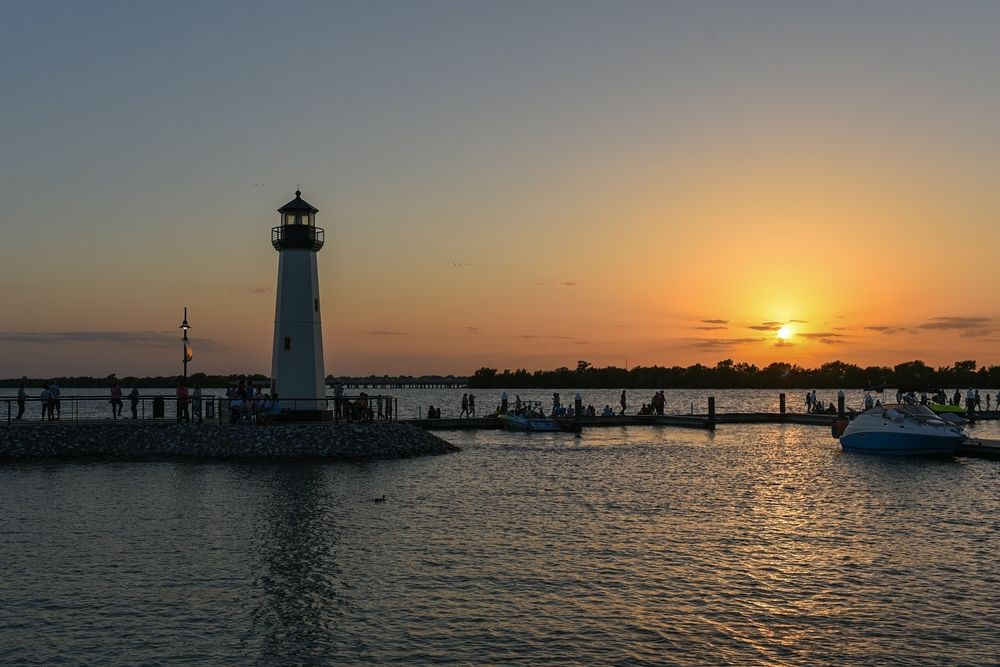 Scenic sunset over Rockwall Harbor