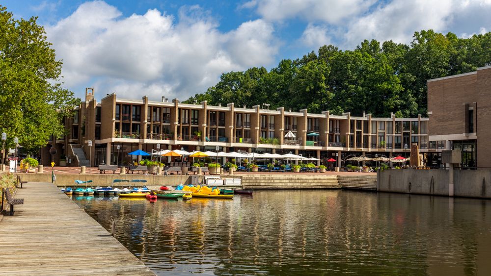 Daytime view of Lake Anne Plaza