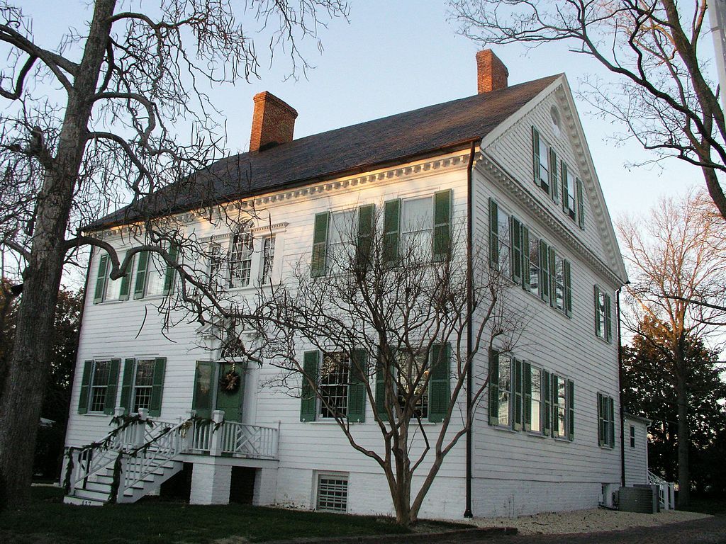 Exterior of Poplar Hill Mansion