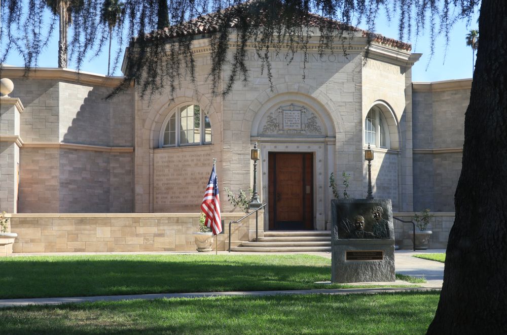 Exterior of the Lincoln Memorial Shrine