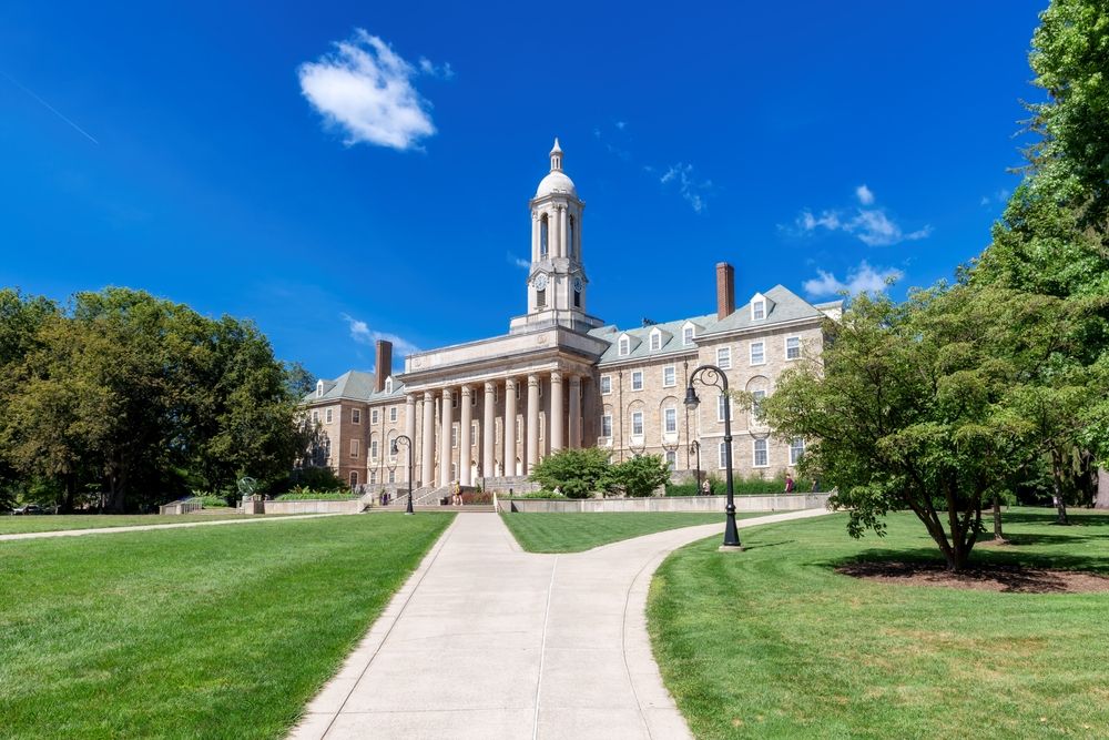 Trail leading to Old Main