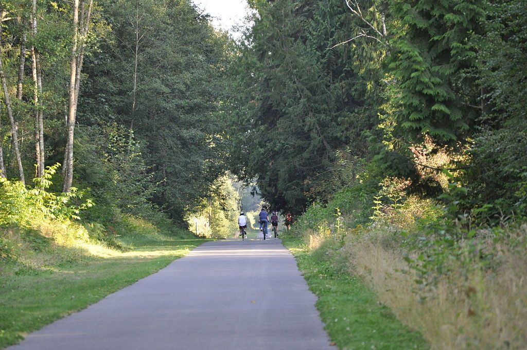 Bicycle ride along Snohomish County Centennial Trail