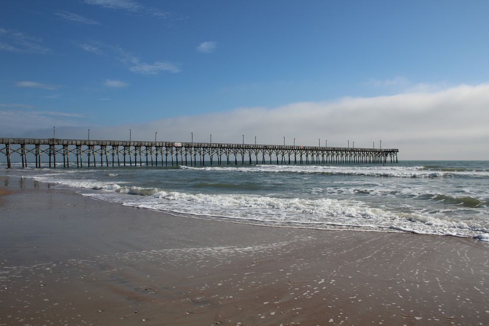 Side view of Surf City Ocean Pier