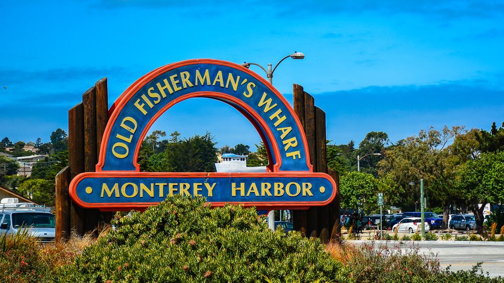 Welcome sign of Old Fisherman's Wharf