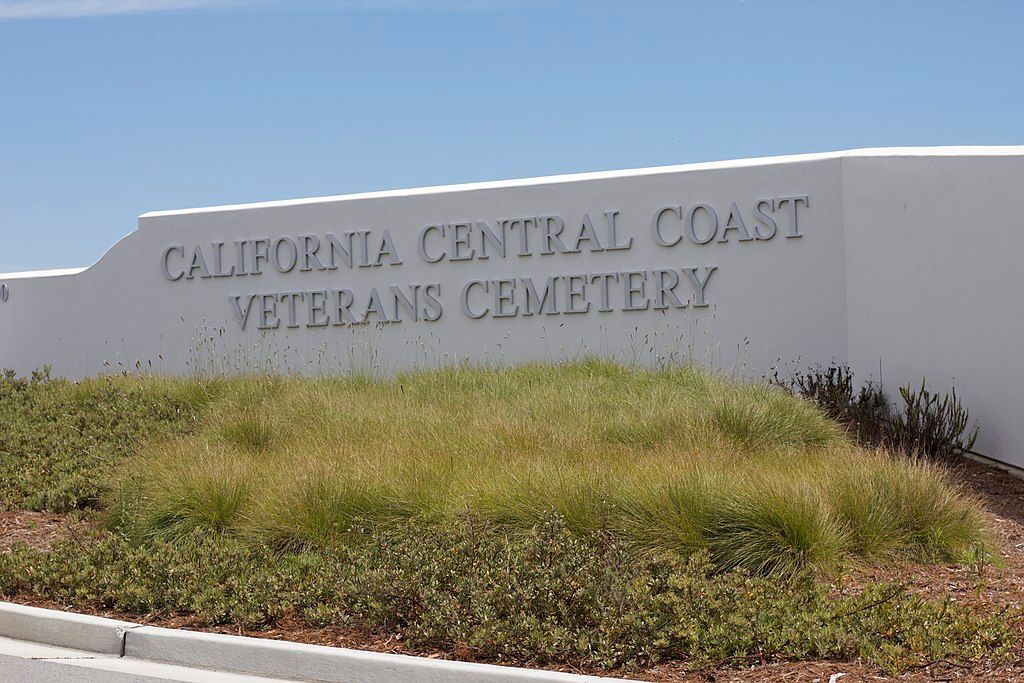Stone welcoming sign at California central state park.