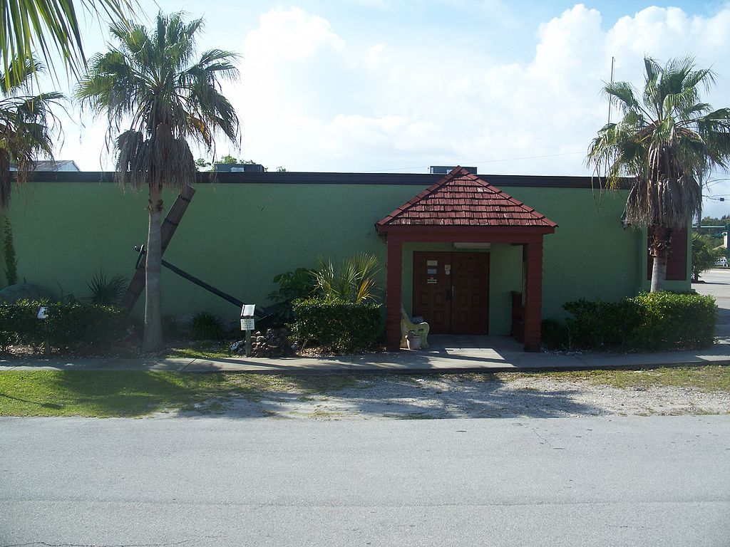 Entrance doors of Mel Fisher's Treasure Museum