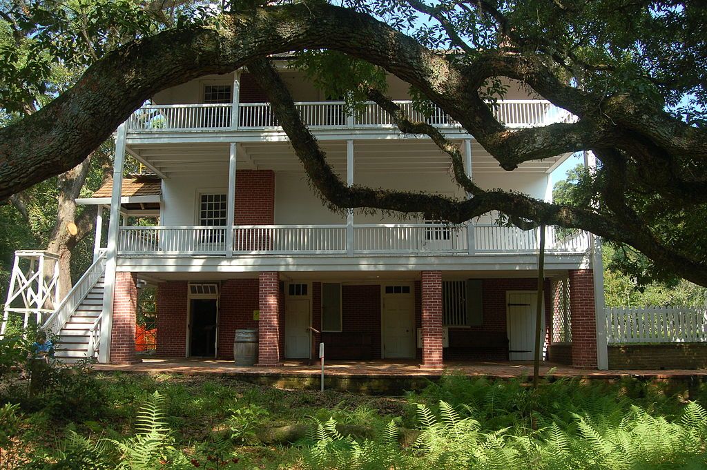 Exterior of Oakley Plantation Grounds