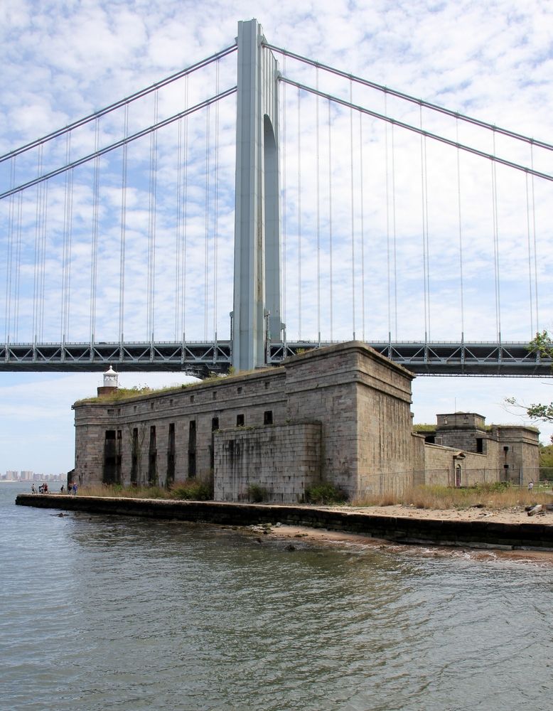 Facade of Fort Wadsworth