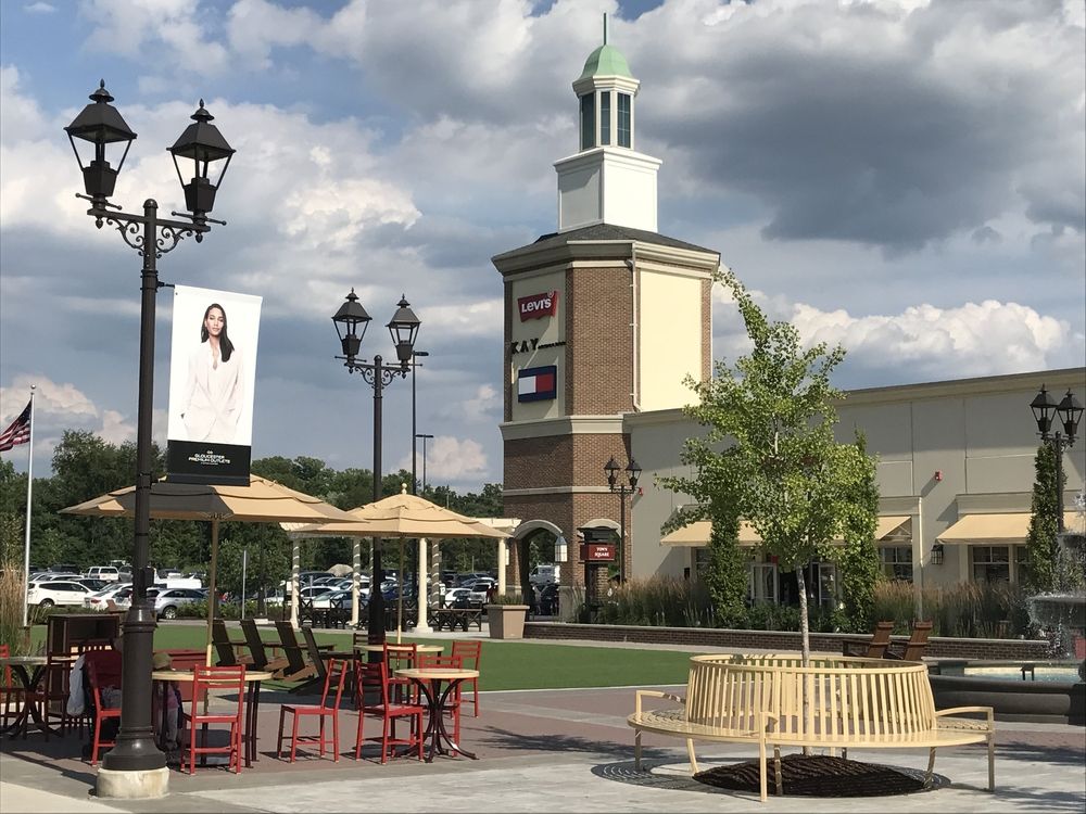 Grounds of Gloucester Premium Outlets