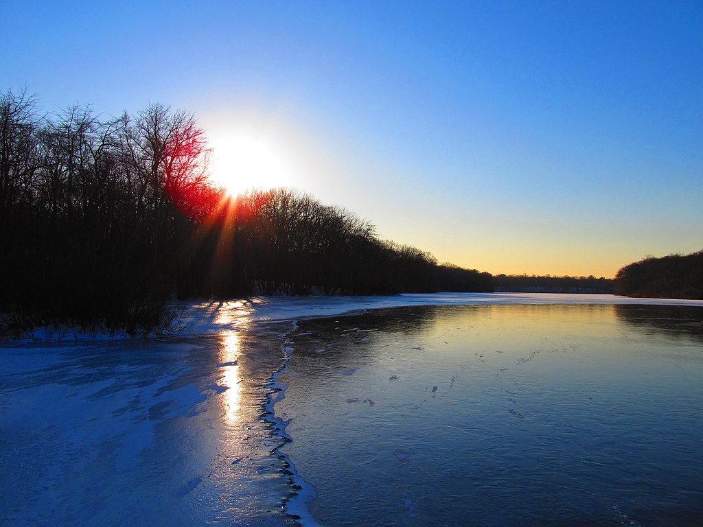 The waters of Blydenburgh County Park