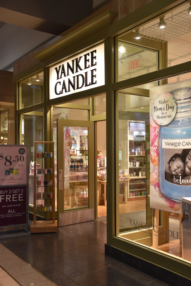 Yankee Candle storefront in Destiny USA