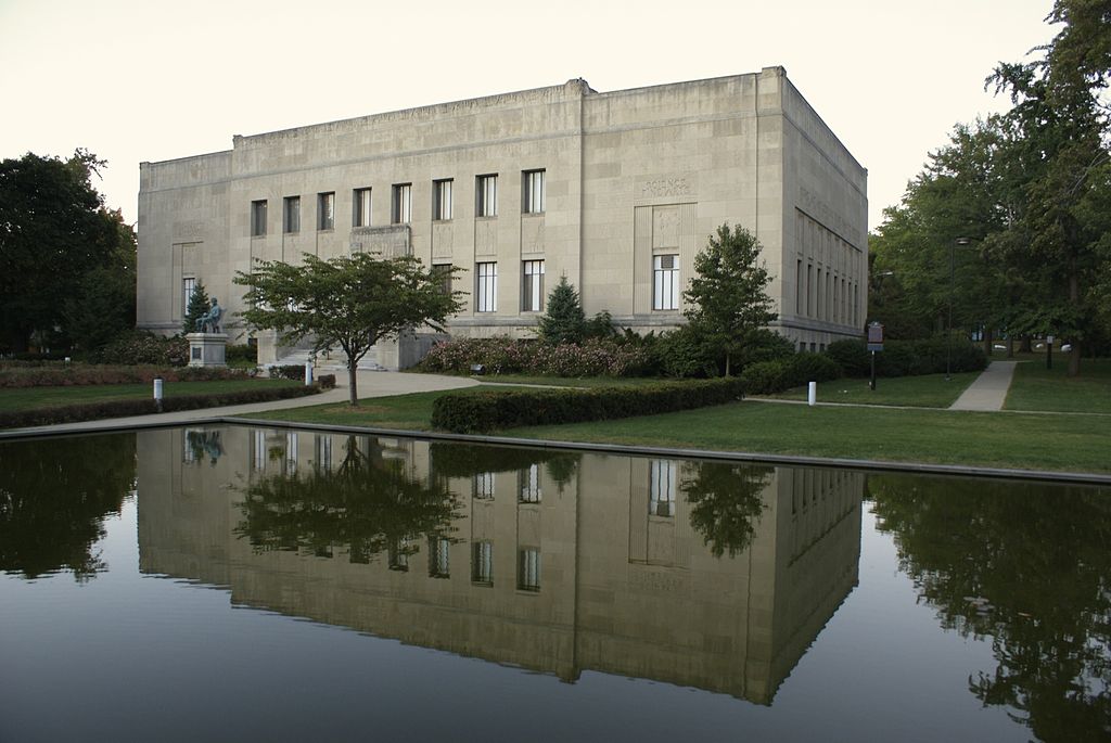Exterior of the Everhart Museum