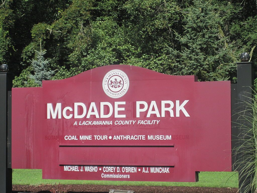 Welcome sign of McDade Park
