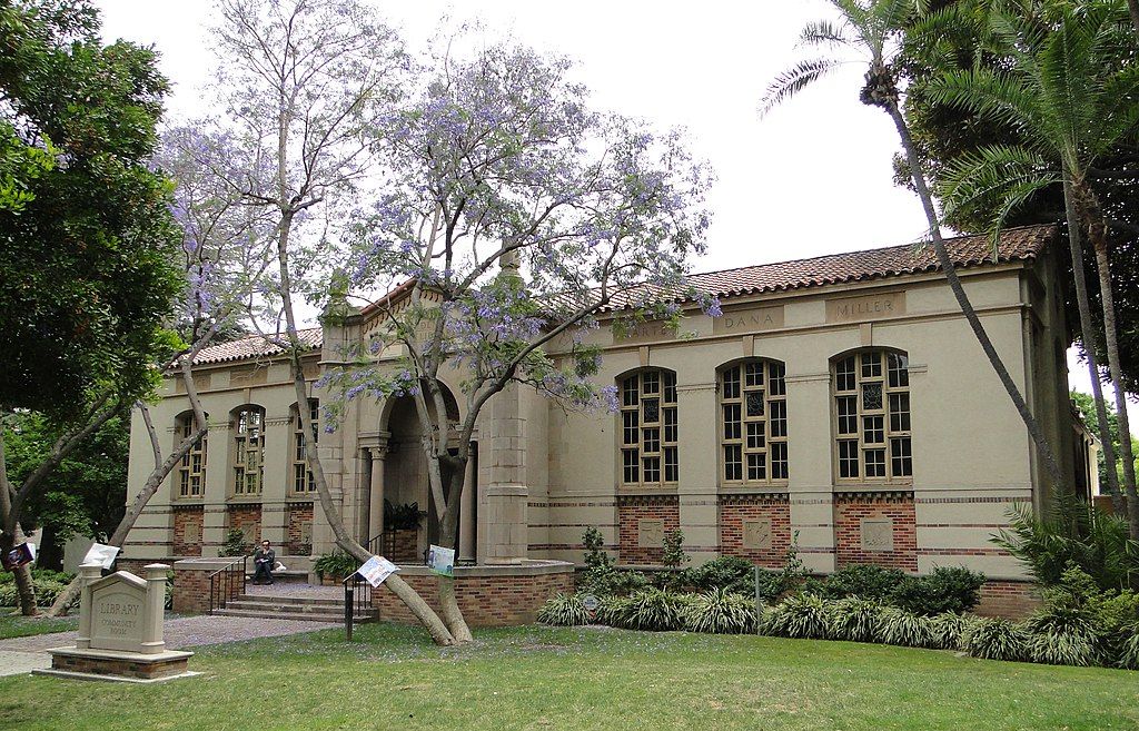 Exterior of South Pasadena Public Library