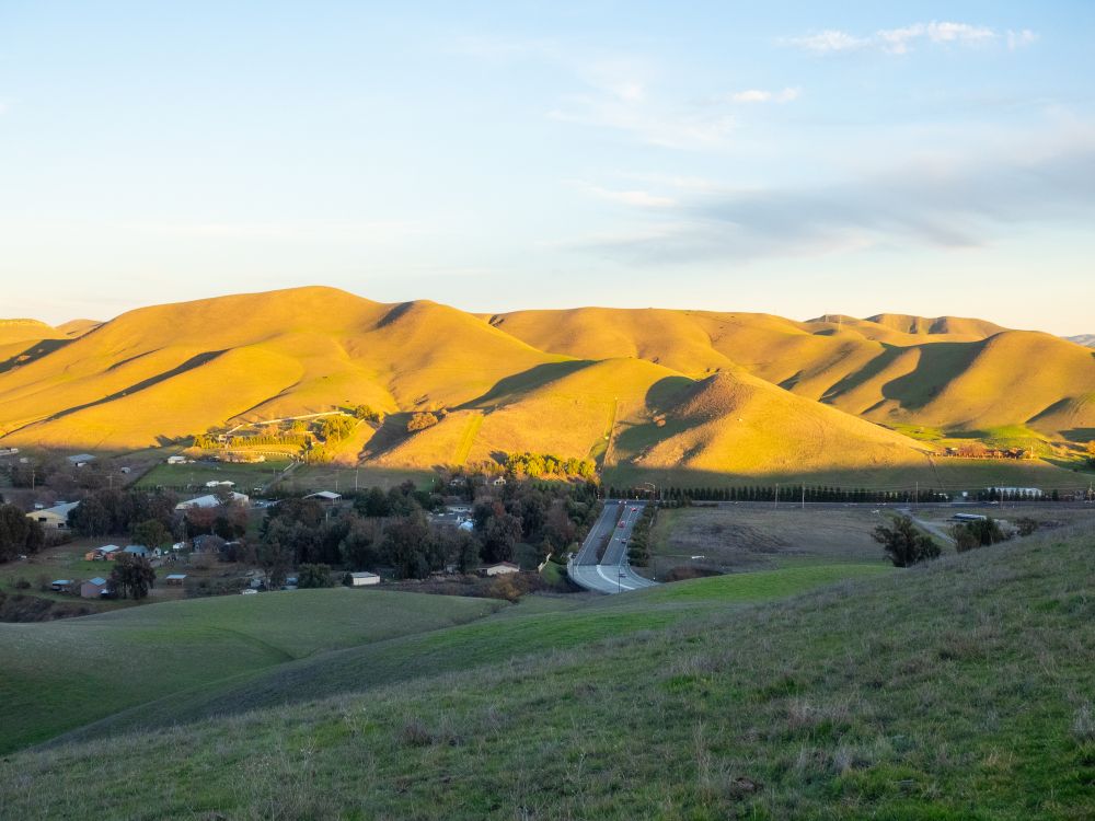 Mountain views along Tassajara Ridge Trail Loop