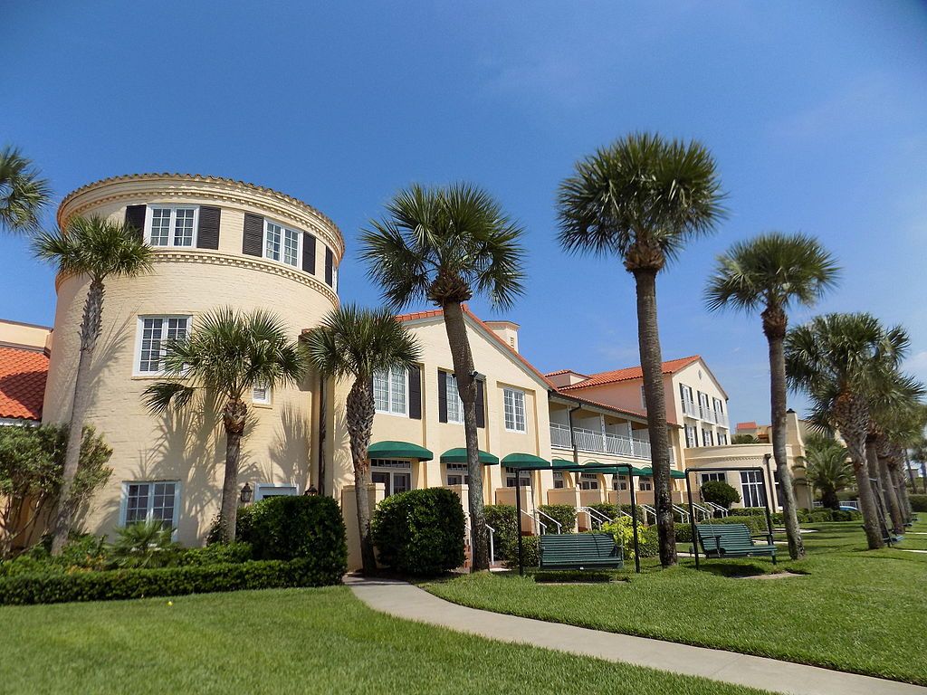 Exterior of King and Prince Golf Course resort
