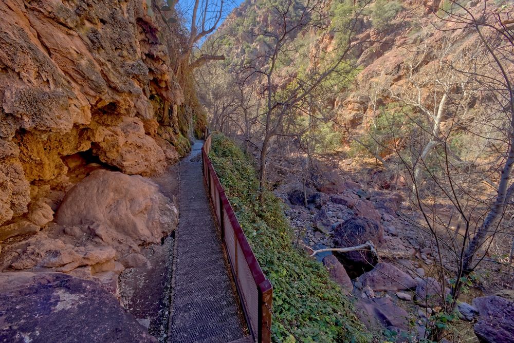 Trail leading to Tonto Natural Bridge State Park's waterfall cliff