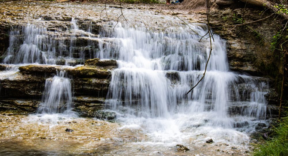 Scenic view of Chalk Ridge Falls Park