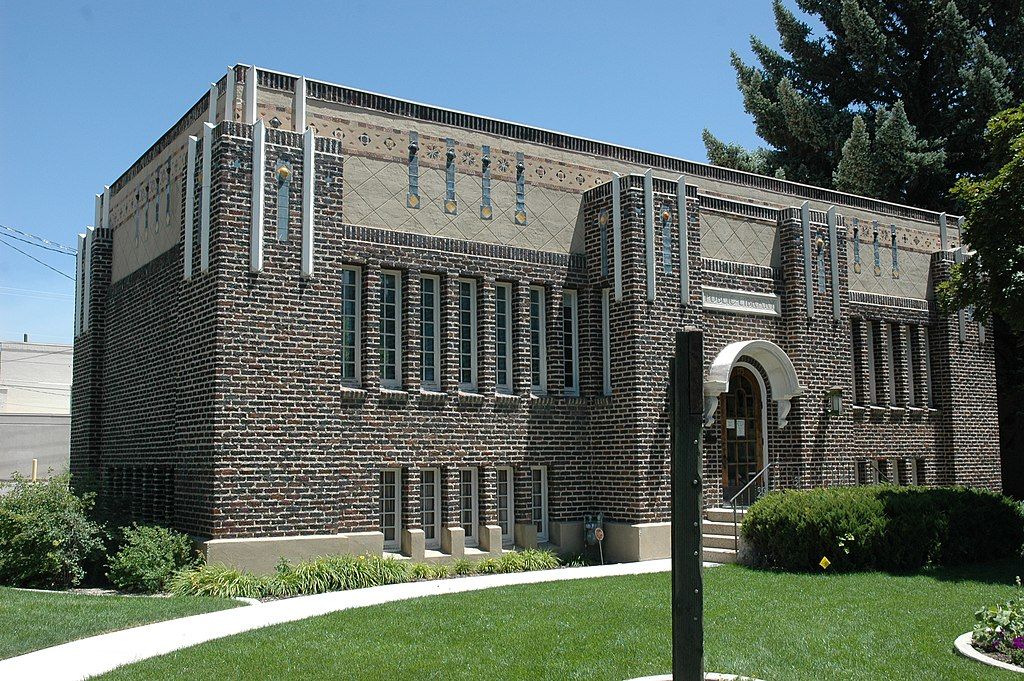 Building that houses the Daughters of Utah Pioneer Museum