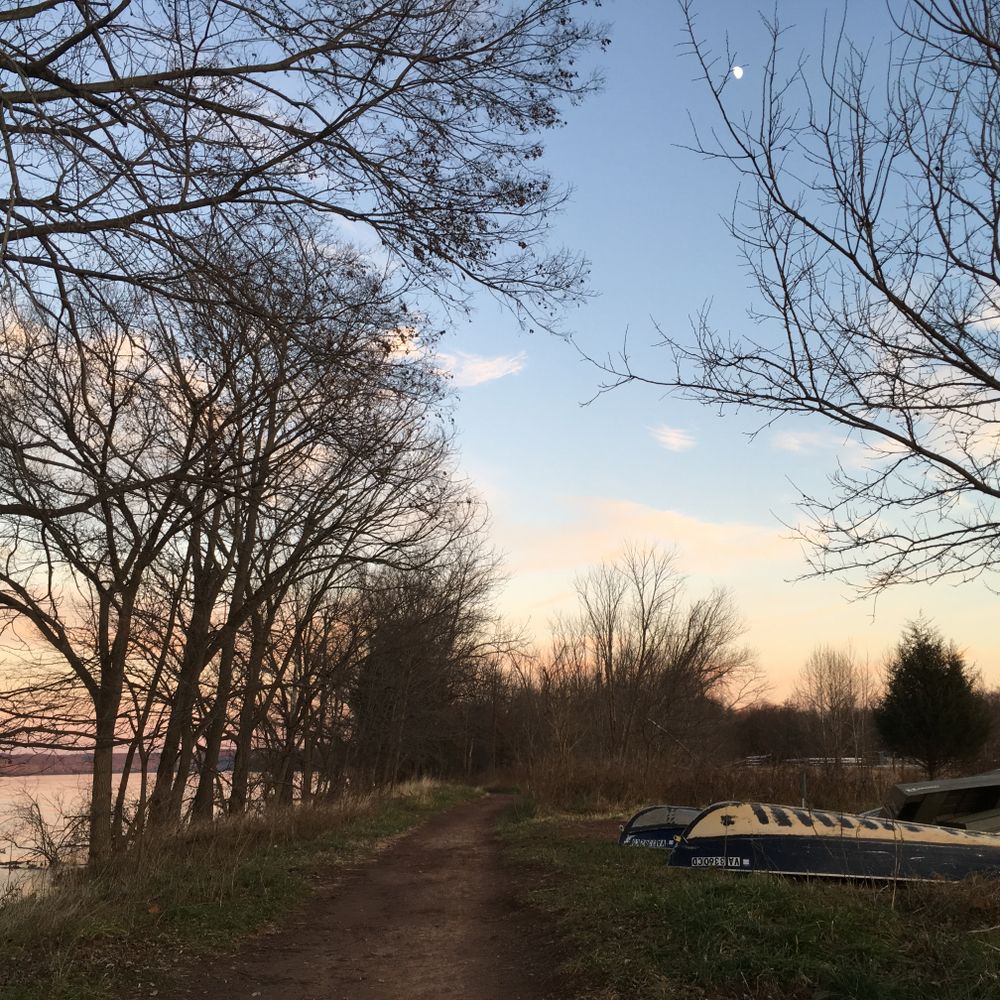 Nature trail at Algonkian Regional Park