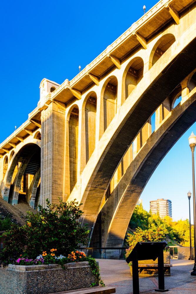 Structure of Monroe Street Bridge