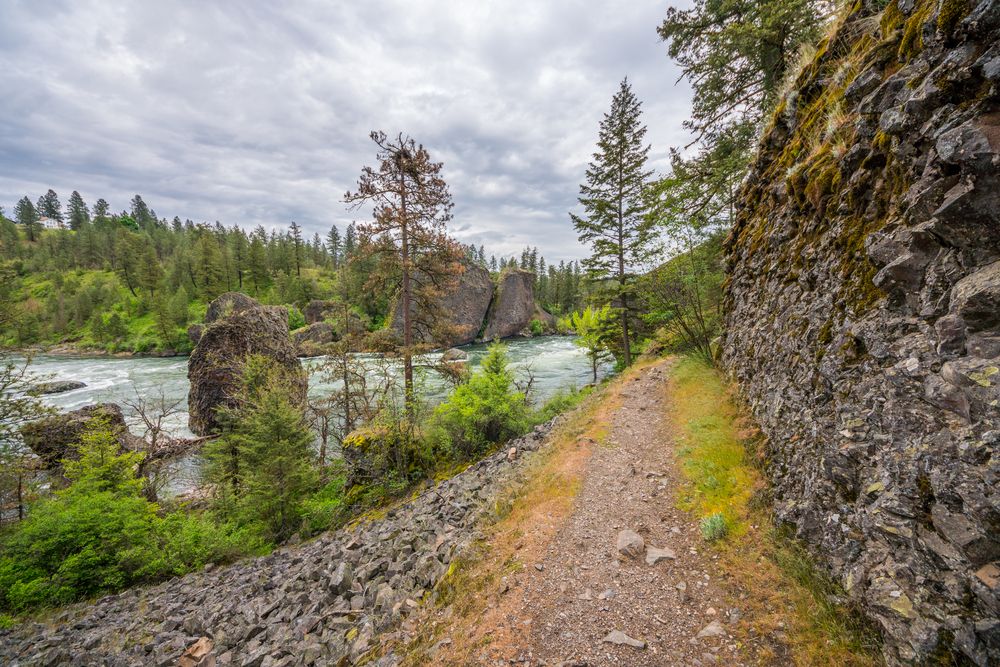 Rocky trail at Riverside State Park