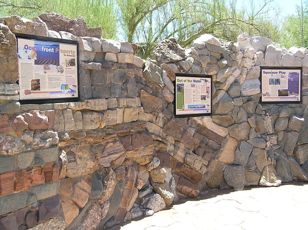 Geology wall at Tohono Chul
