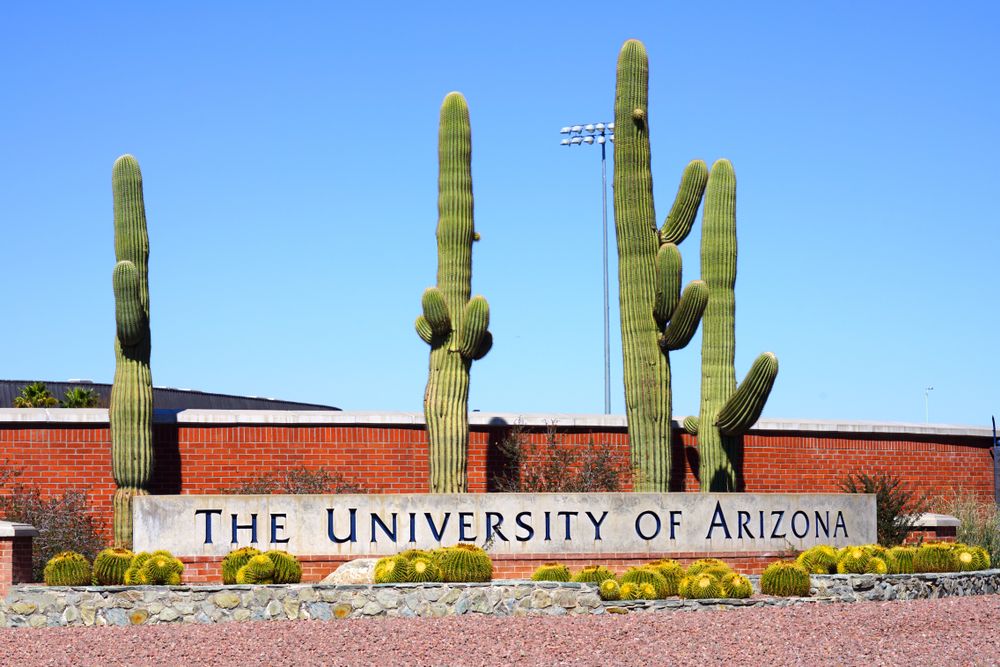 Welcome sign of University of Arizona