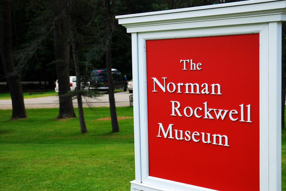 Welcome sign of Norman Rockwell Museum