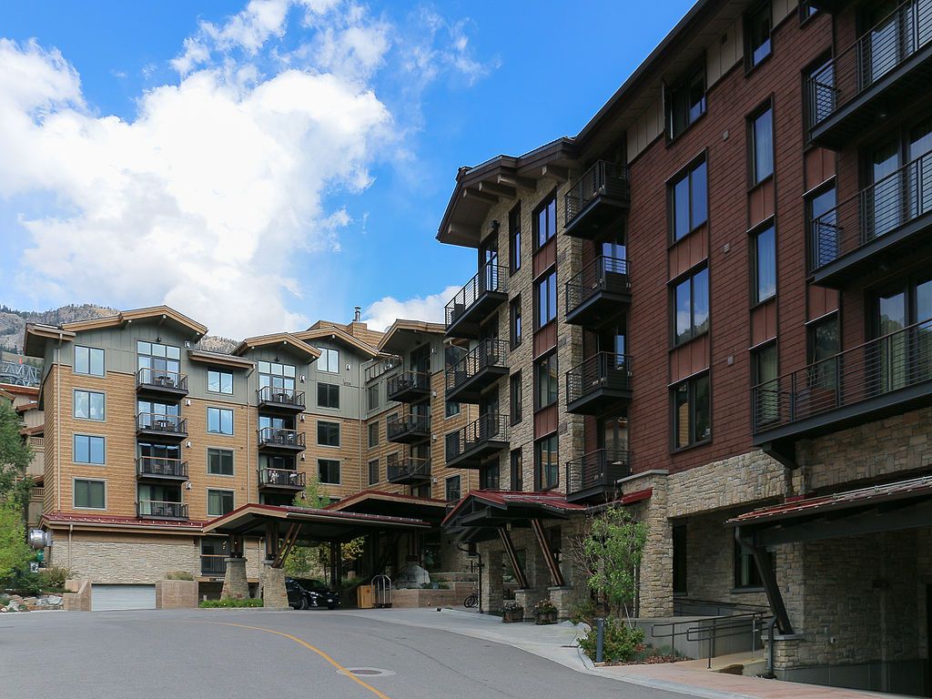 Exterior of Hotel Terra Jackson Hole