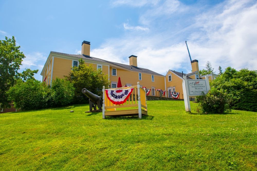 Photo at the back of the American Independence Museum