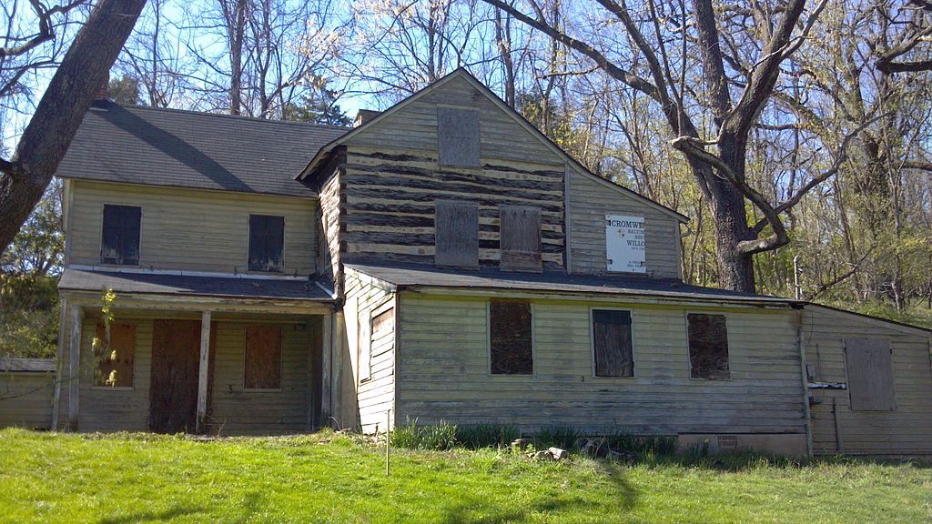 A log house at Cromwell Valley Park