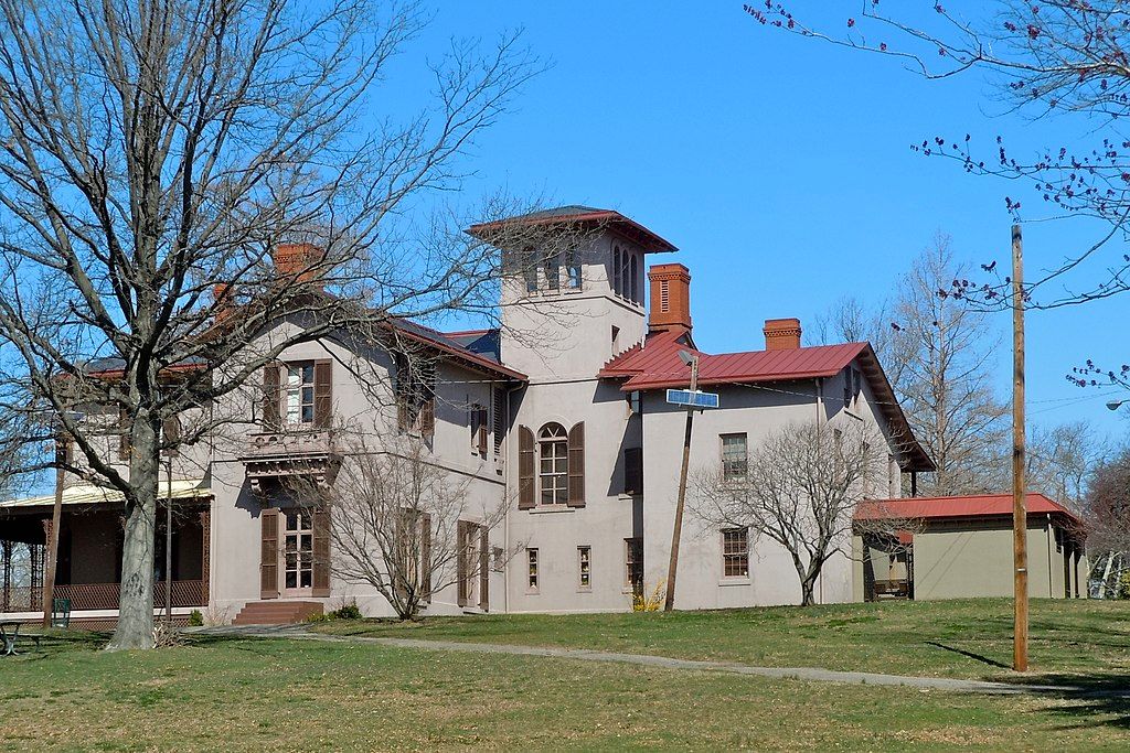 Daytime view of Ellarslie Mansion