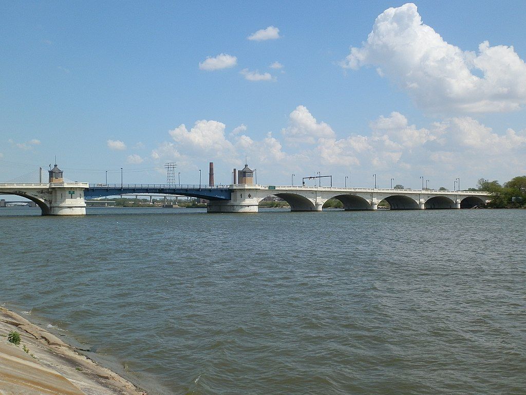 Daytime view of the Martin Luther King Bridge