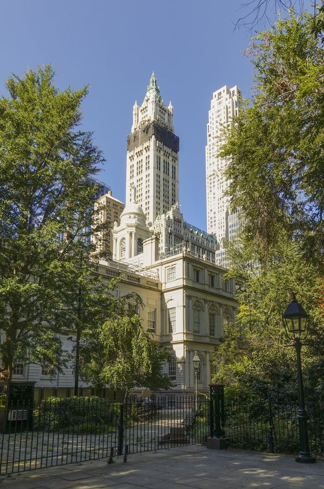 View of The Woolworth Building outside.