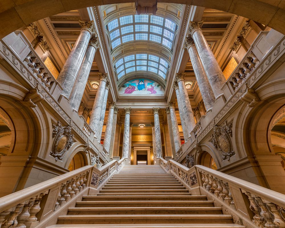 Grand interior of Minnesota State Capitol