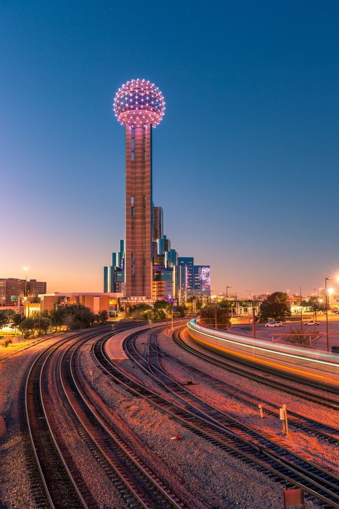 Night lights of Reunion Tower