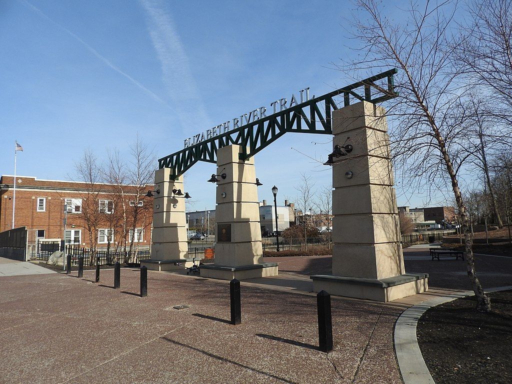Entrance arch of Elizabeth River Trail